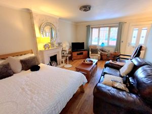 Photo 11- click for photo gallery